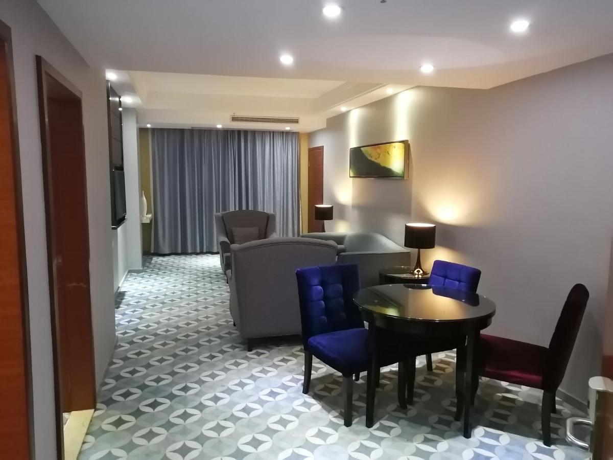 מייג'ו Ramada Meizhou מראה חיצוני תמונה